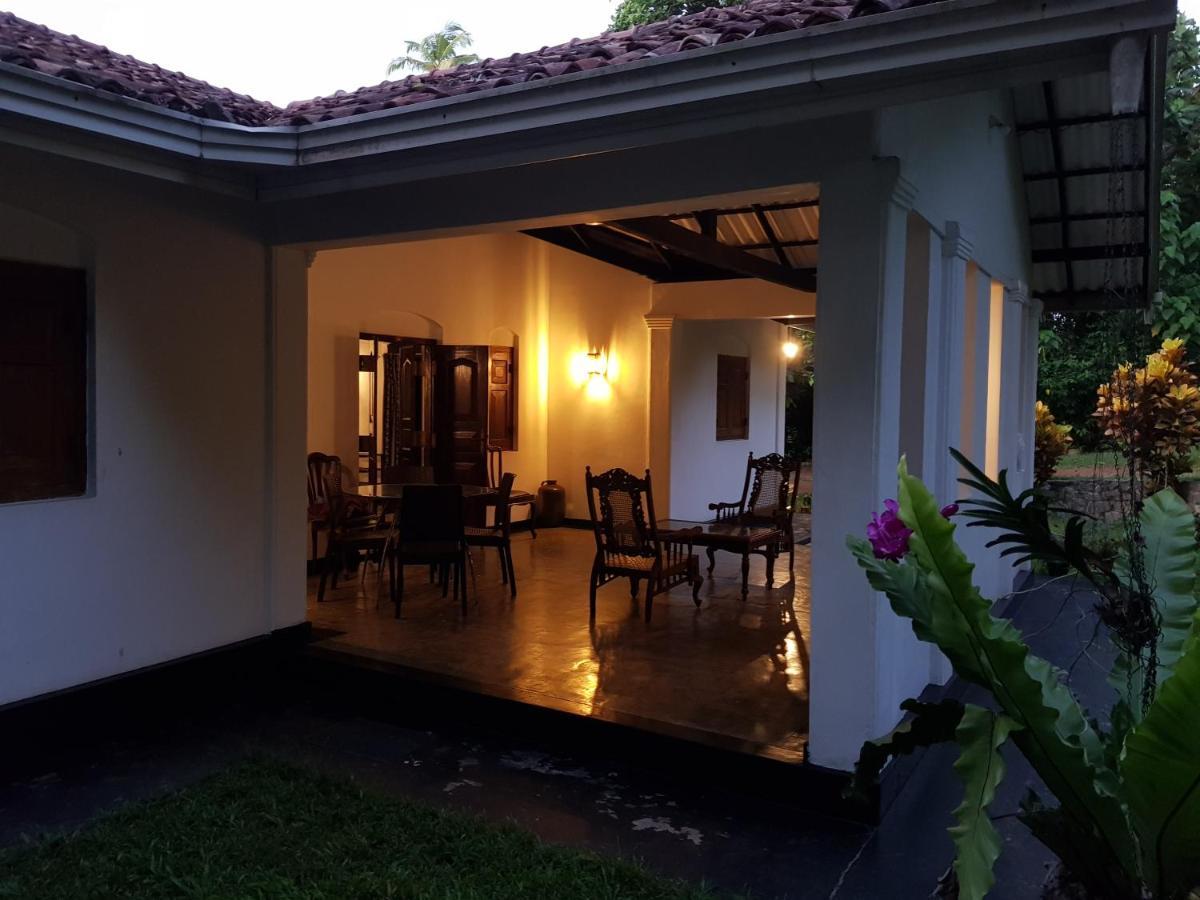 Chitra Ayurveda Hotel Бентота Екстериор снимка